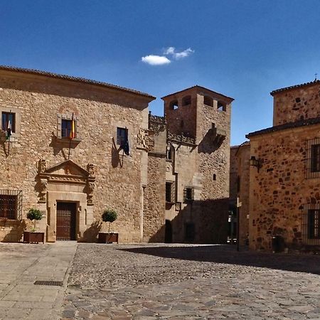 Adama Apartamento Turistico Касерес Экстерьер фото