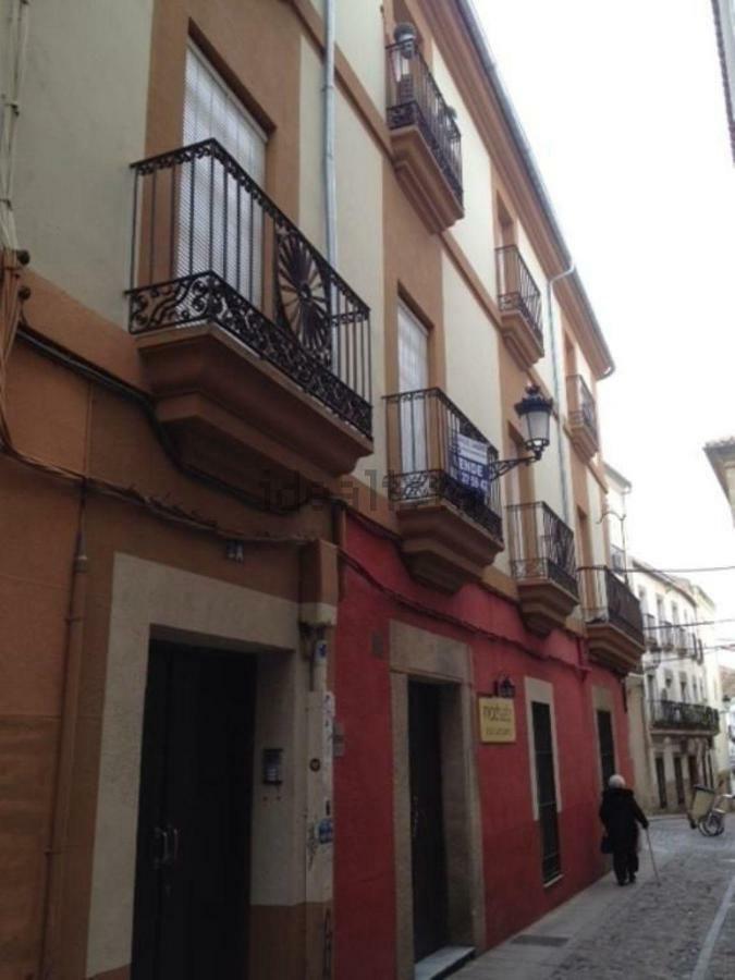 Adama Apartamento Turistico Касерес Экстерьер фото